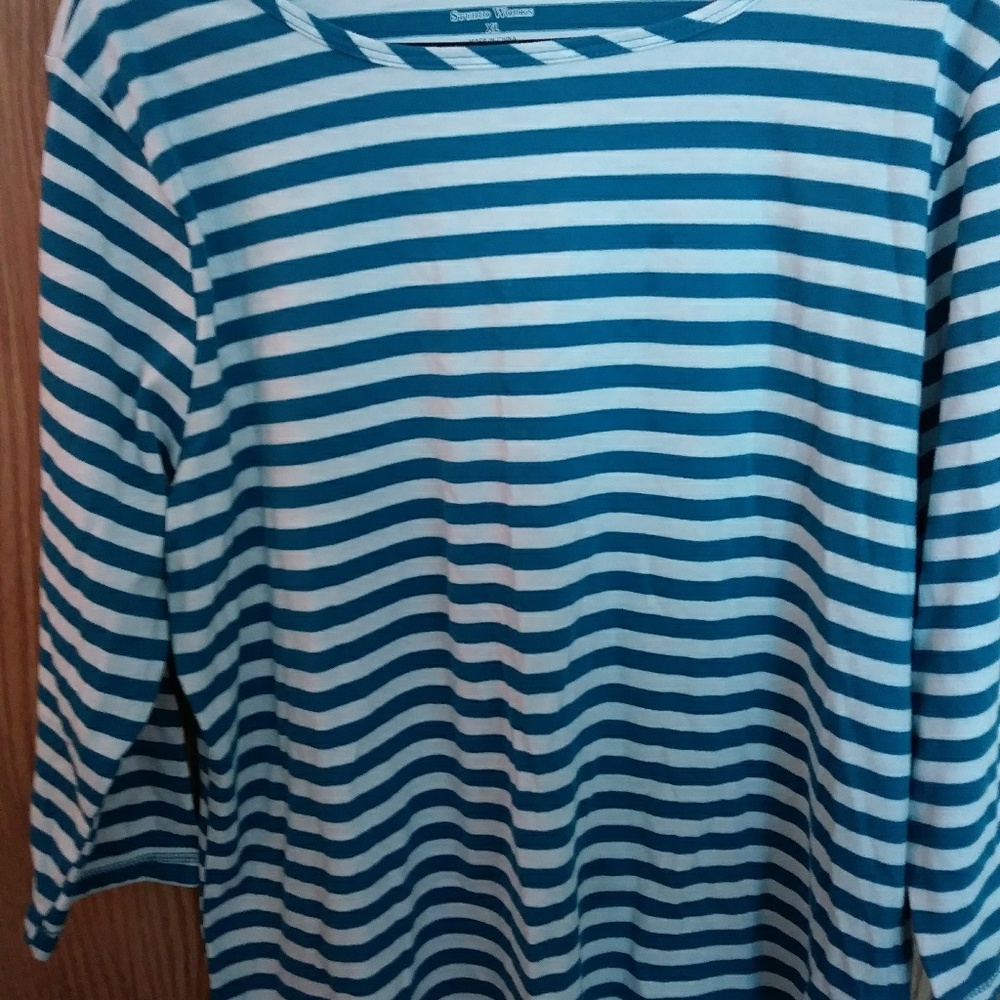 Adorable striped cotton shirt.